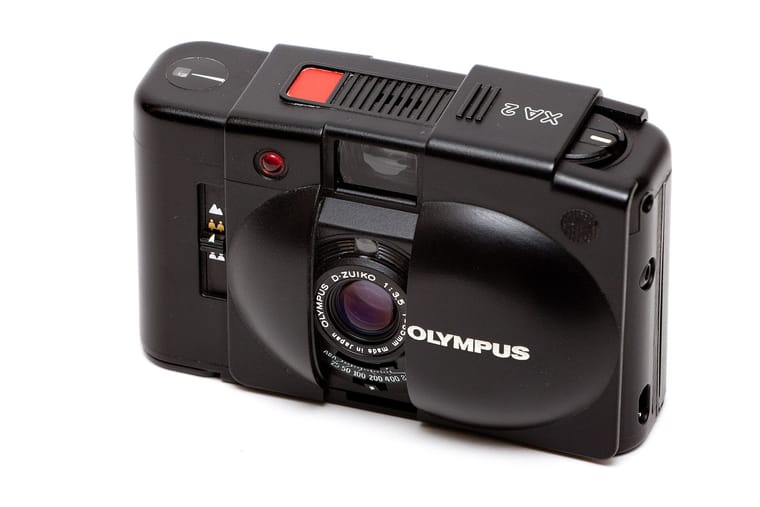 Olympus XA-2